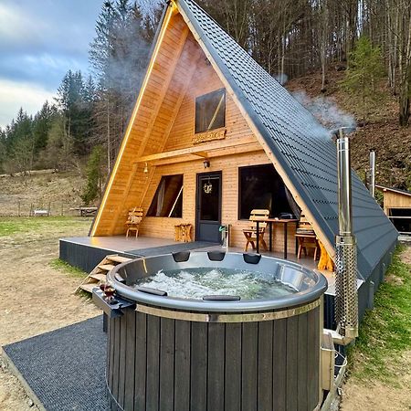 Cabana Laica, Romania Petrila Luaran gambar