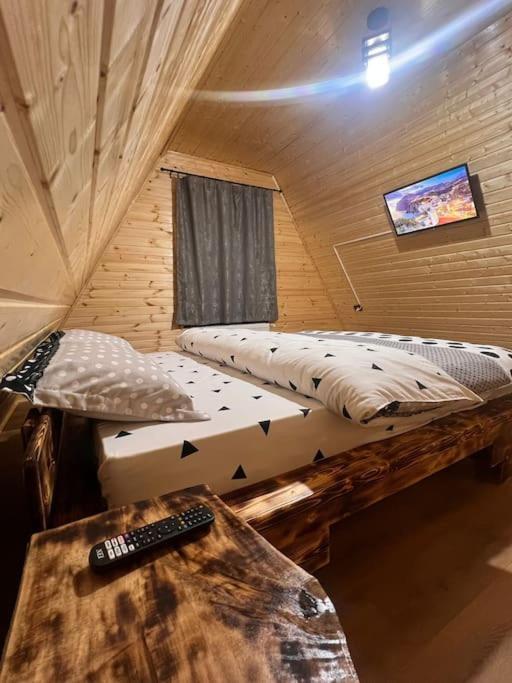 Cabana Laica, Romania Petrila Luaran gambar