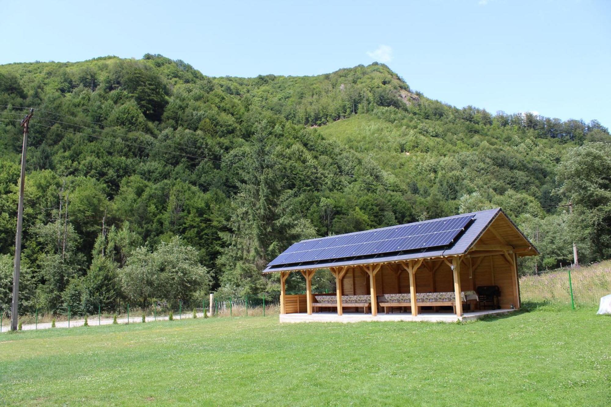 Cabana Laica, Romania Petrila Luaran gambar