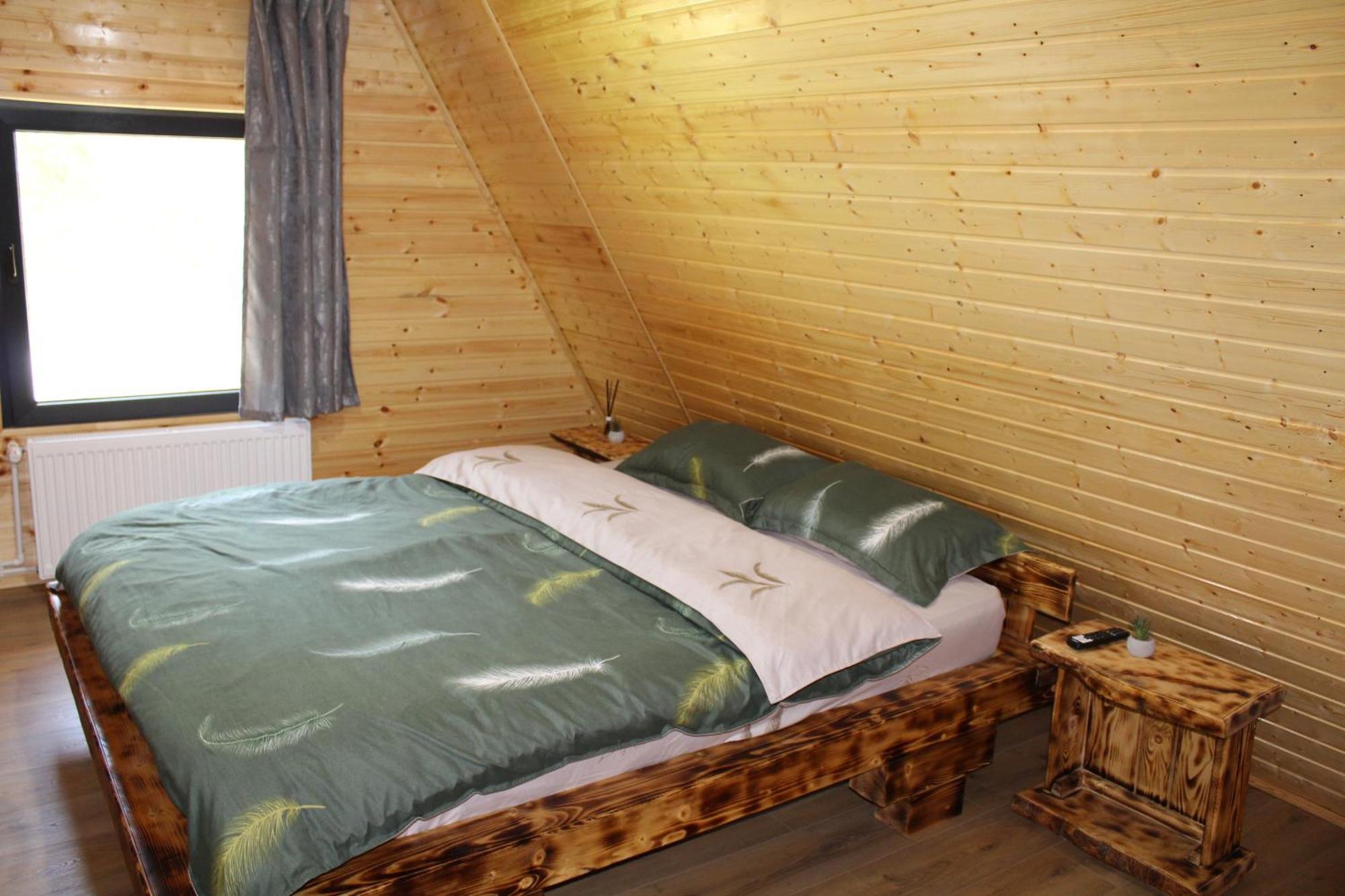 Cabana Laica, Romania Petrila Luaran gambar